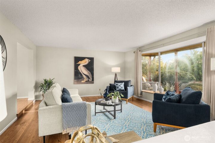 Property Photo: 11516 Bartlett Avenue NE WA 98125