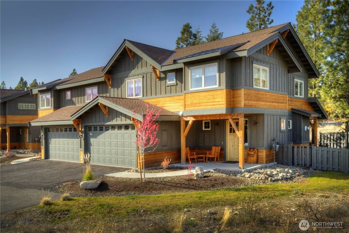 Property Photo:  3630  Suncadia Trail A  WA 98922 