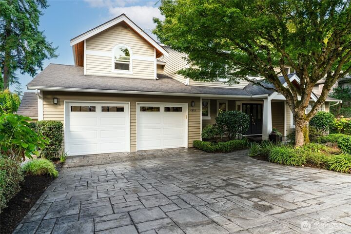 Property Photo:  4305  105th Avenue NE  WA 98033 