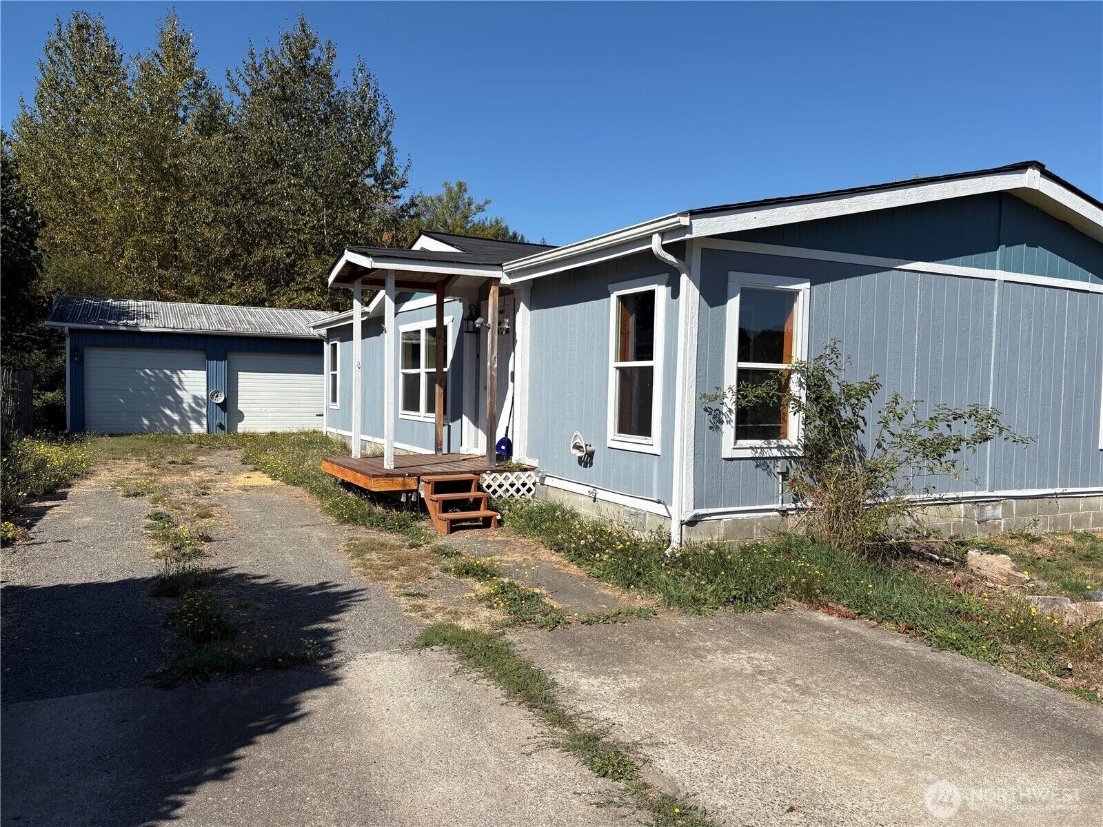 Property Photo: 1917 Honeysuckle WA 98531