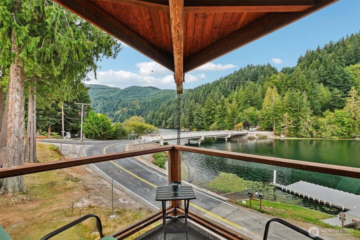 Property Photo:  961 W Lake Samish Drive  WA 98229 