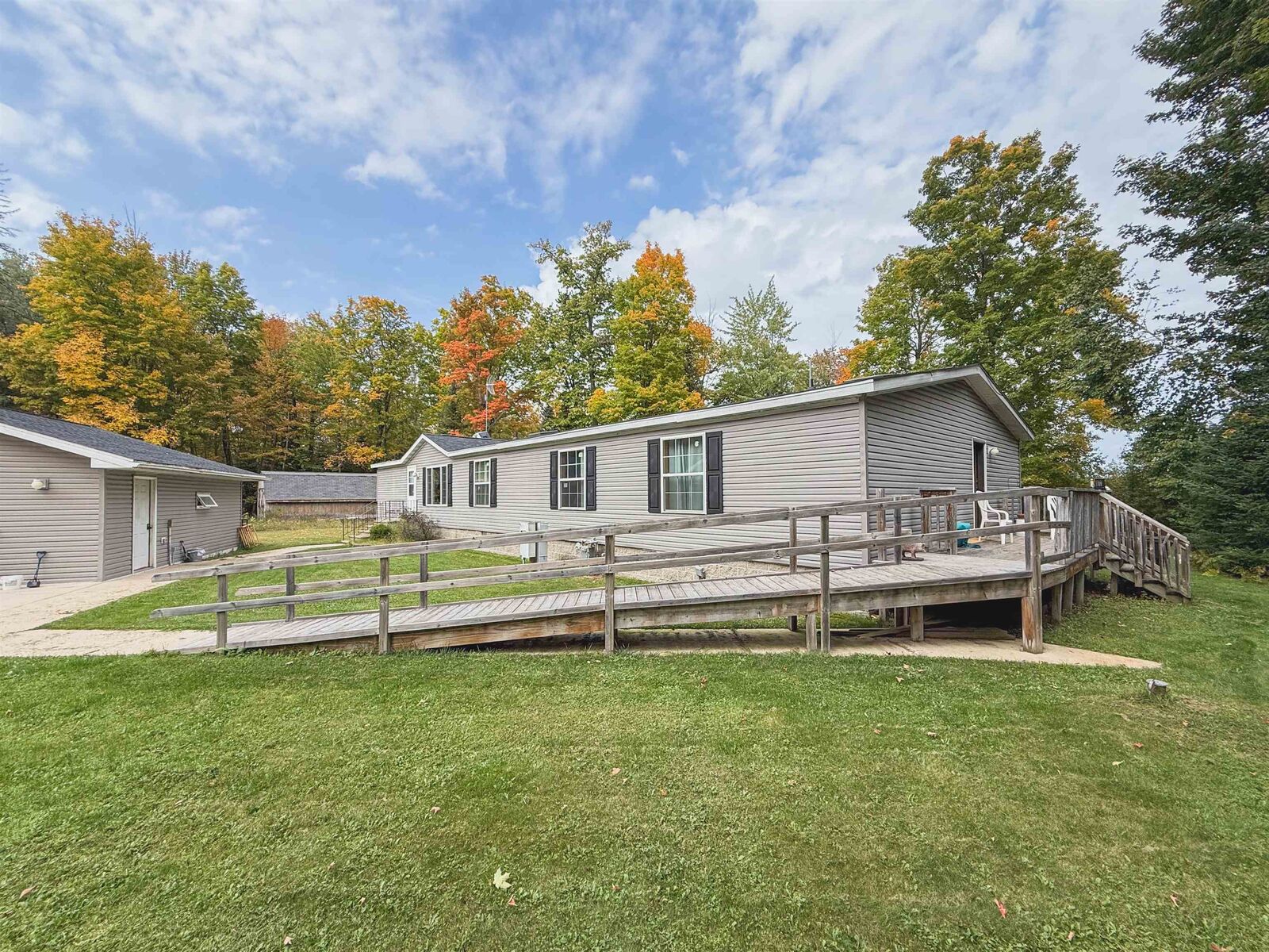 Property Photo: 17560 Bass Point Lane WI 54175