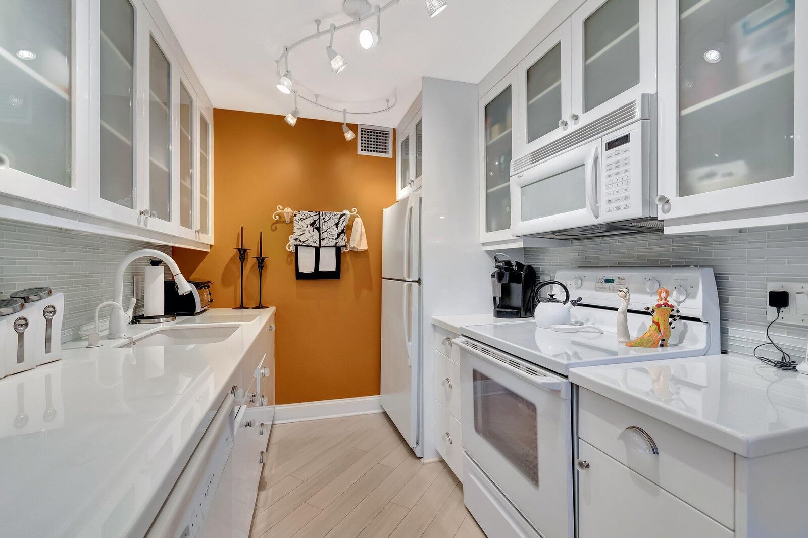 Property Photo:  2026 Cornwall B  FL 33434 