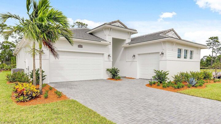 2301 SE Canopy Cove Lane  Port Saint Lucie FL 34984 photo