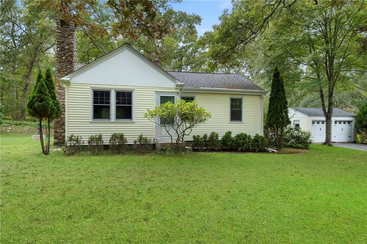 86 Oak Street  Hopkinton RI 02804 photo