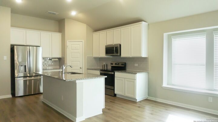 Property Photo: 9321 Bronze Cyn TX 78002