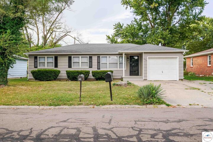 2307 E 10th  Sedalia MO 65301 photo