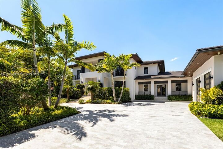 Property Photo:  9360 Balada St  FL 33156 