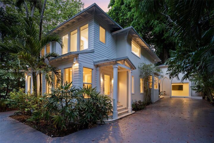 Property Photo: 4286 S Douglas Rd FL 33133