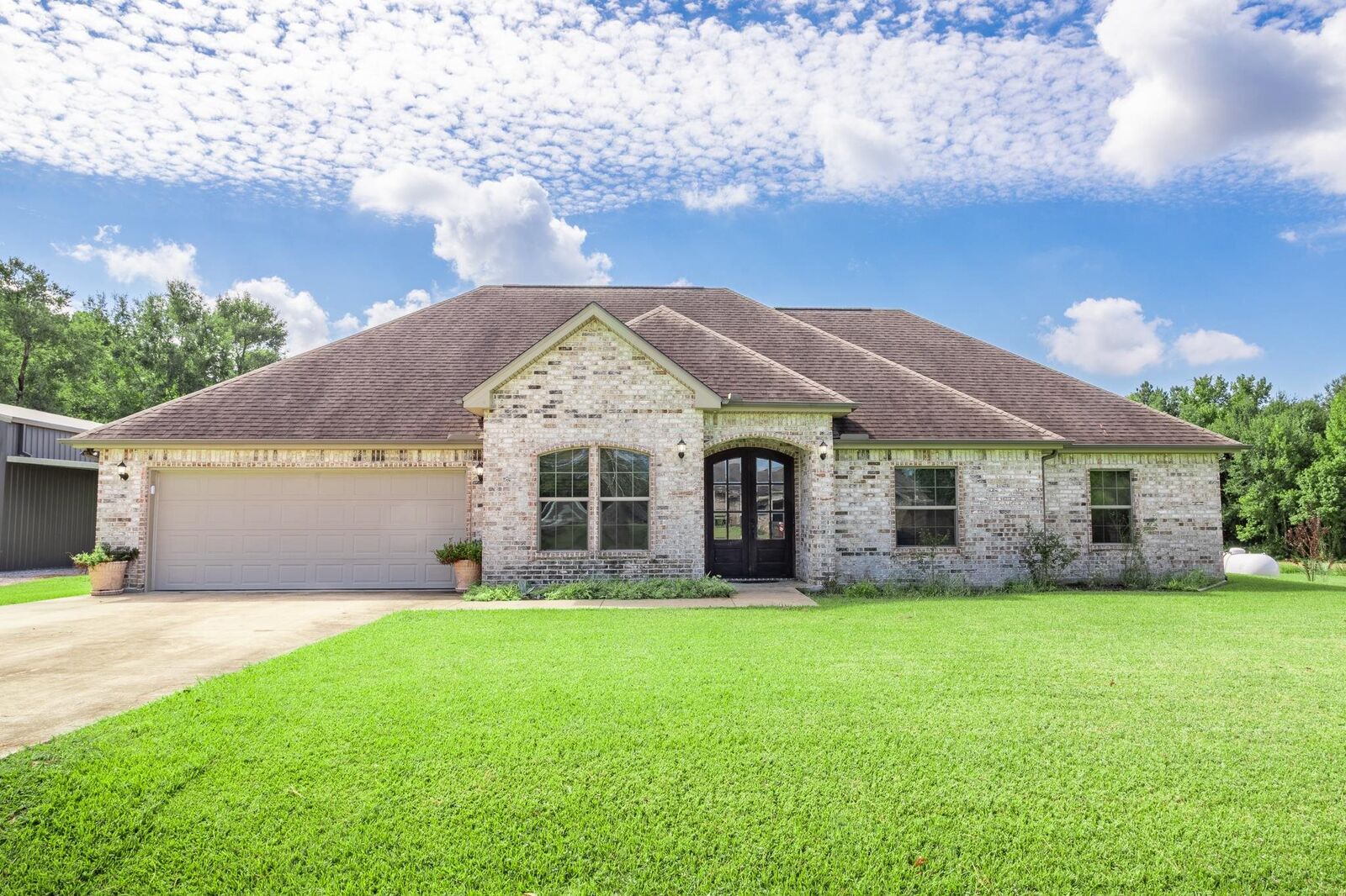 Property Photo:  9671 Mistletoe  TX 77630 