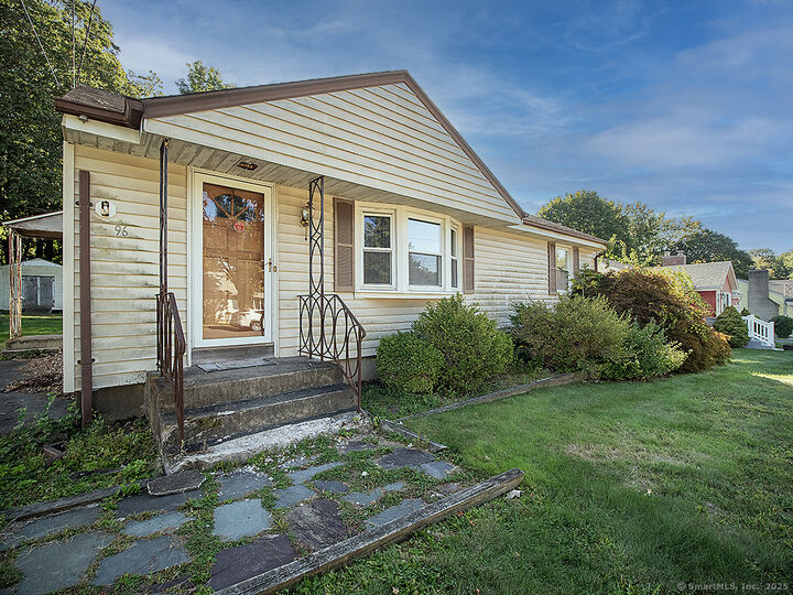 Property Photo:  96 Maplewood Terrace Extension  CT 06514 