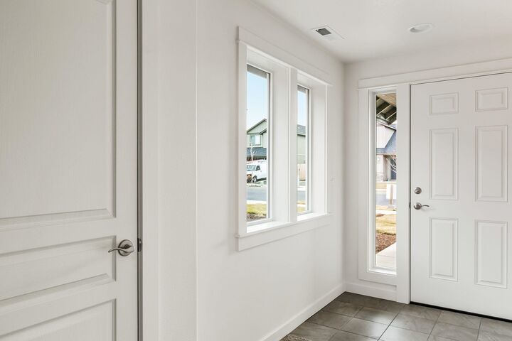 Property Photo:  314 N Viewmont Ct 9/1 Arlington  WA 99016 