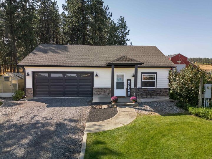 Property Photo:  21411 N Spotted Rd  WA 99006 