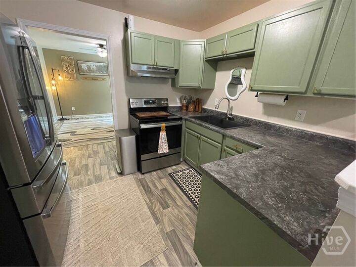 Property Photo:  698 Ivy Creek Drive  GA 30565
