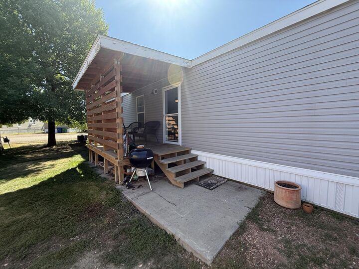 Property Photo: 808 Avoca 25 WY 82801