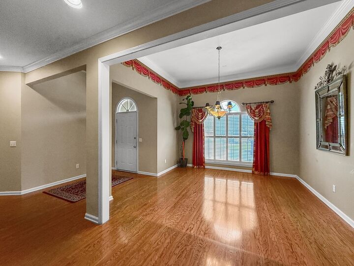 Property Photo:  612 Jamestown Blvd  AL 36301 