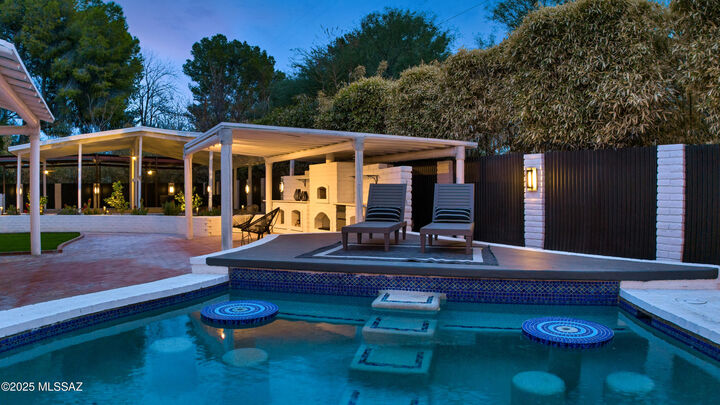 Property Photo: 6126 E San Leandro Drive AZ 85715