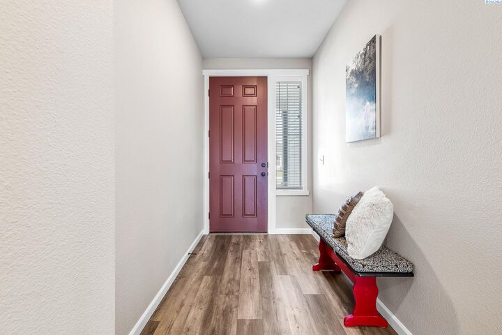 Property Photo:  8407 Fernow St  WA 99353 