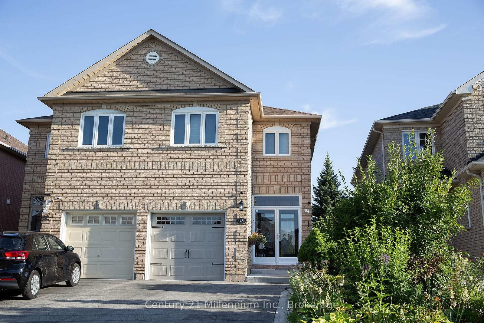 Property Photo:  84 Weather Vane Lane  ON L6X 4R4 