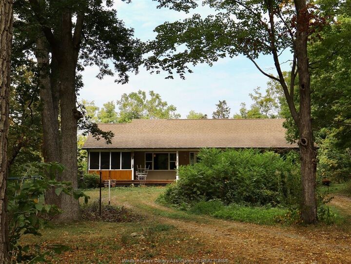 761 East West Road — photo 1