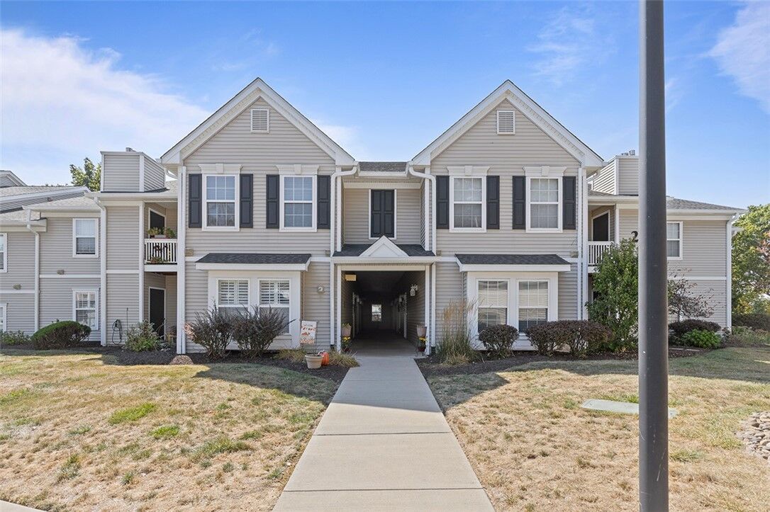 Property Photo:  2206 Lenox Oval  PA 15237 