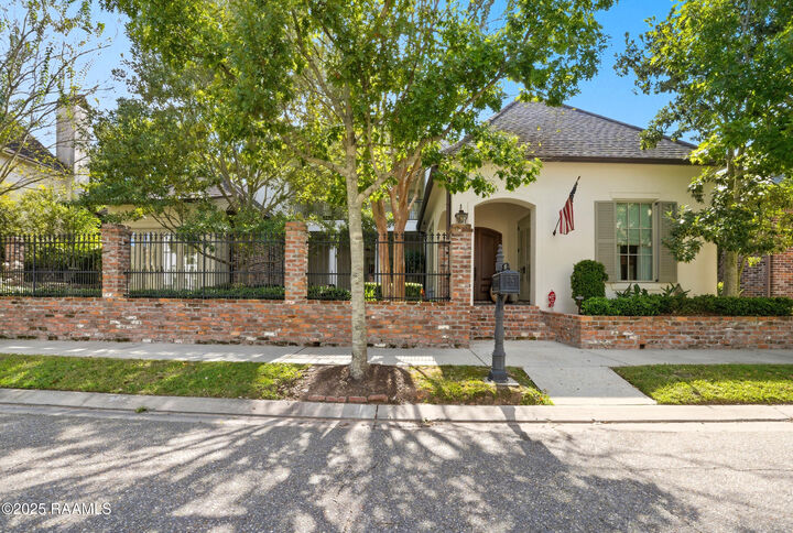 Property Photo: 205 Princeton Woods Loop LA 70508
