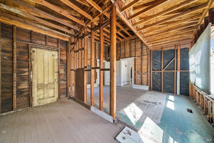 Property Photo: 226 Bayview Street CA 94901
