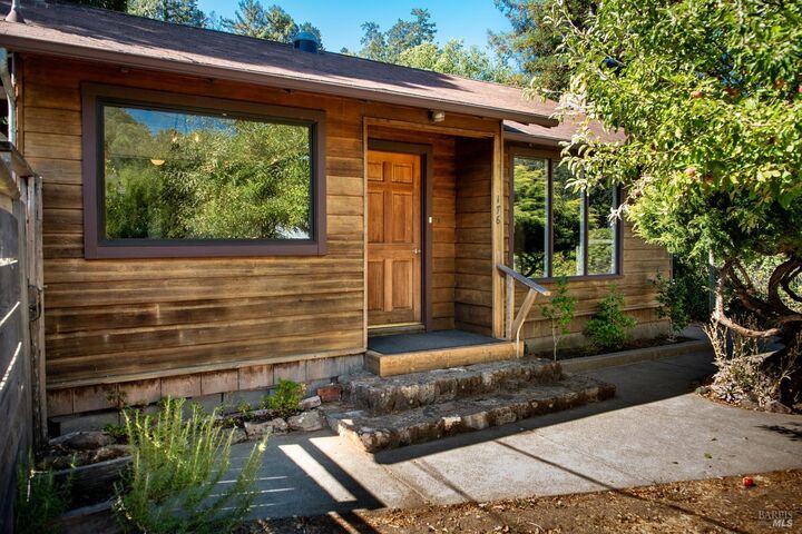 Property Photo: 176 Railroad Avenue CA 94973