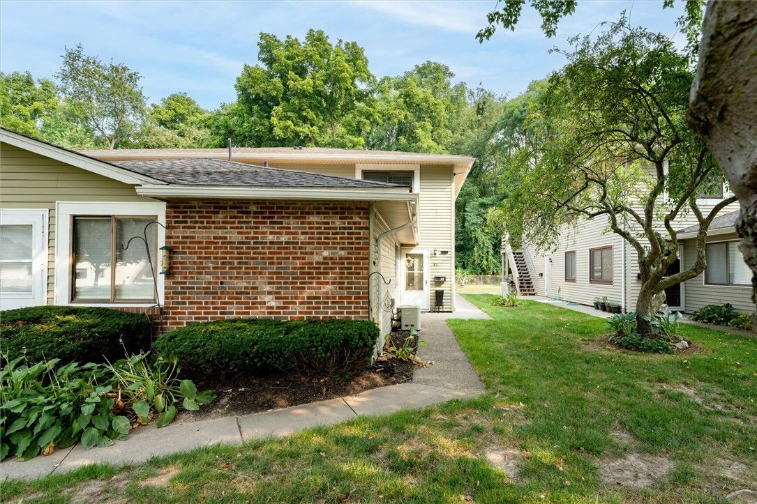 Property Photo:  87 Milrace Drive  NY 14445 