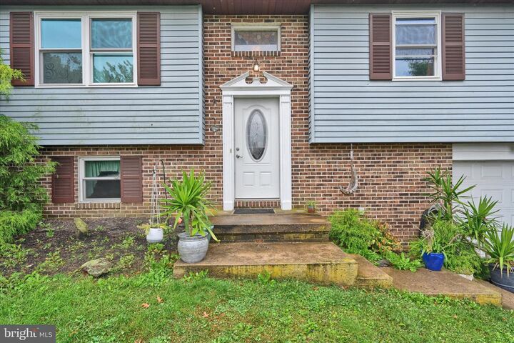 Property Photo: 118 Charles Boulevard PA 19608