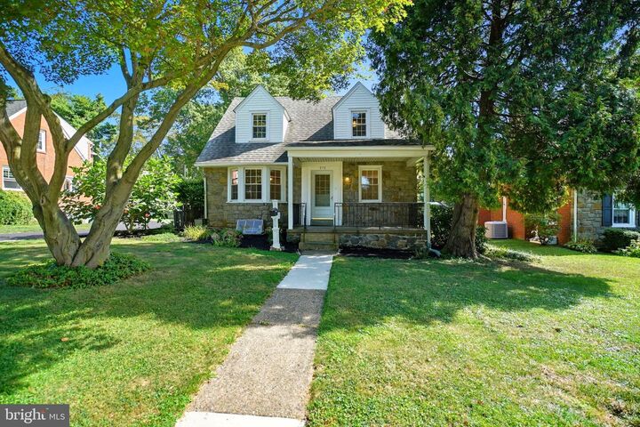 979 Edgewood Drive  Springfield PA 19064 photo
