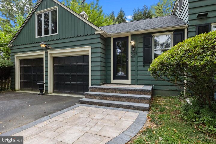 Property Photo:  1217 Yardley Road  PA 19067 