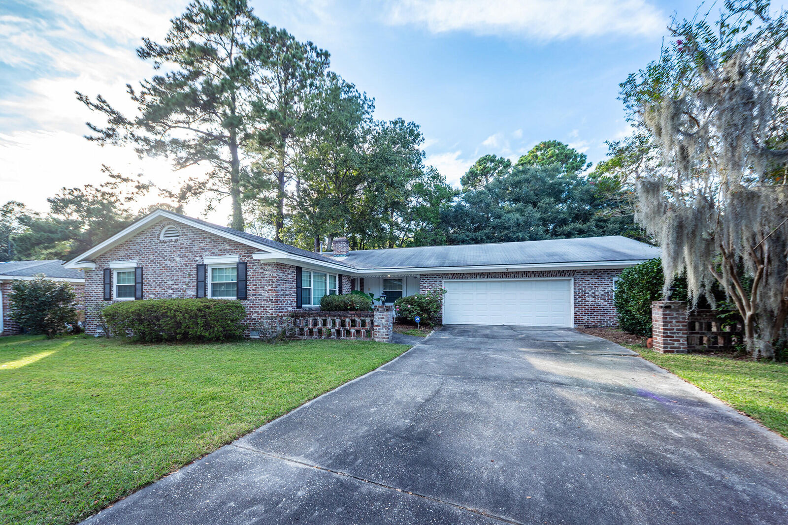 Property Photo: 1234 Brookside Drive SC 29410