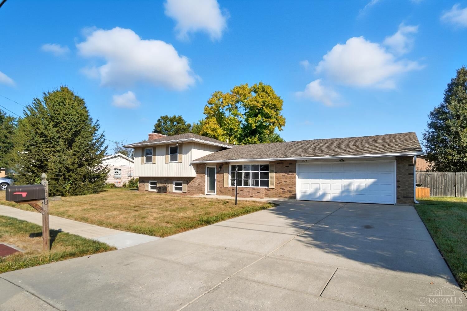 Property Photo:  5628 Bordeaux Way  OH 45014 