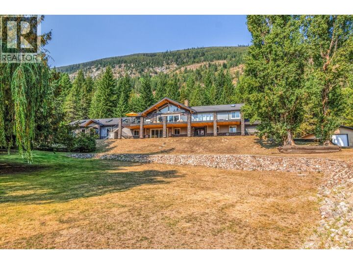 6171 50 Street Northwest  Salmon Arm BC V1E 3A6 photo
