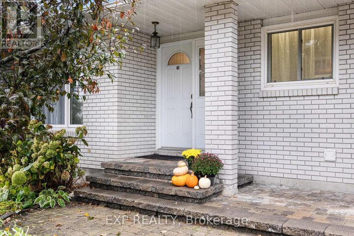 Property Photo:  5 Johanna Street  ON K0A 1A0 