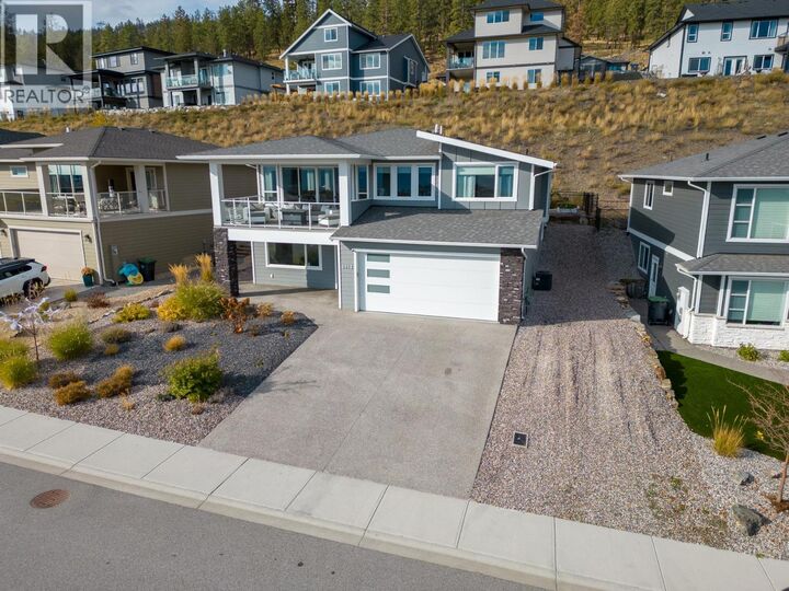 Property Photo:  2612 Paramount Drive  BC V4T 3N3 