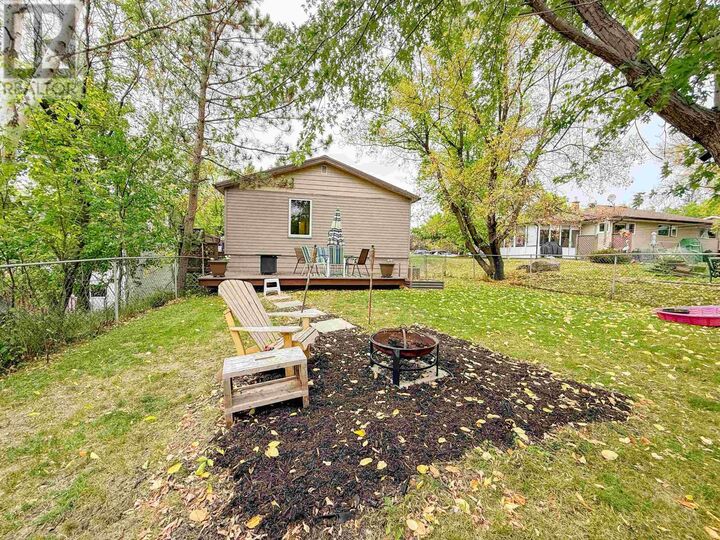 Property Photo:  615 Eighteenth Avenue North  ON P9N 3N7 