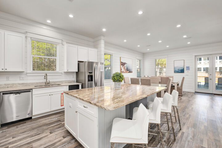 Property Photo: 48 W Palm Beach Street FL 32550