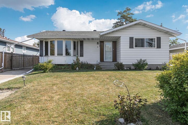 3 Wilson Crescent  Sherwood Park AB T8A 3L1 photo