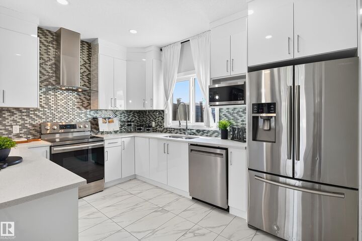 Property Photo:  4710 35 Street  AB T4X 2Y4 