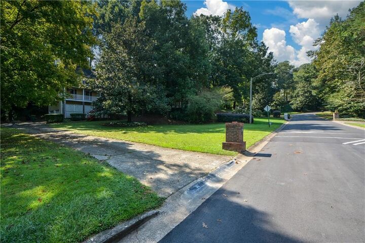 Property Photo:  591 Wentworth Drive NW  GA 30102 