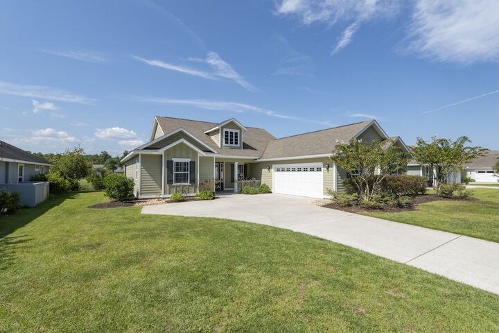 Property Photo: 207 Edgewater Drive GA 31558