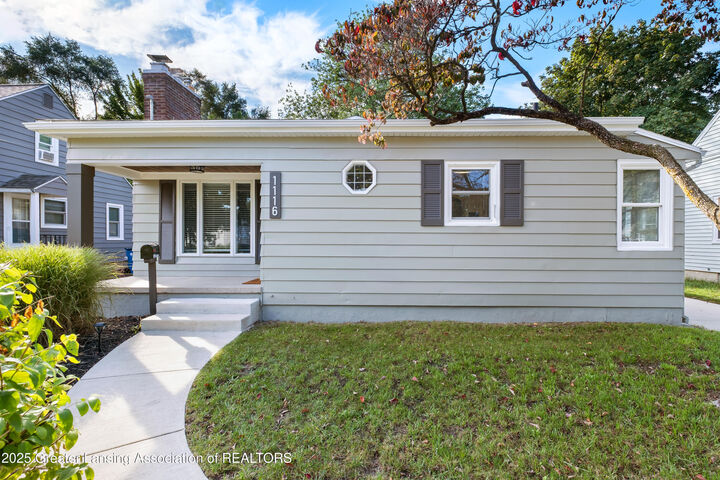 Property Photo:  1116 NE Kelsey Street  MI 49505 