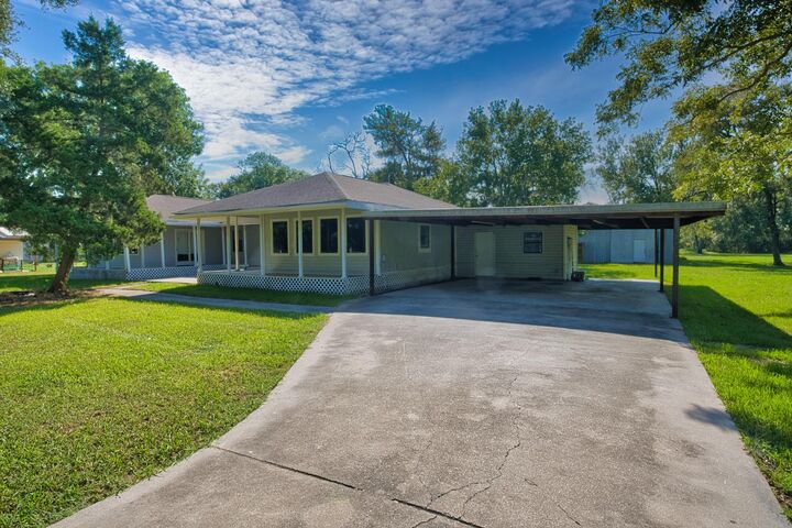 Property Photo:  6379 County Road 3  TX 77480 