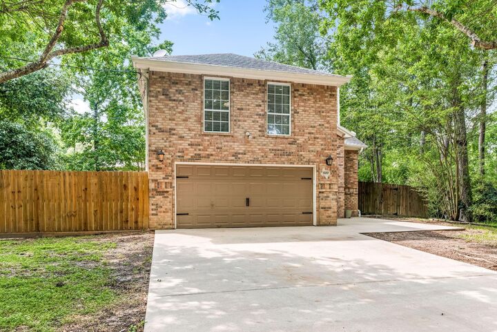 Property Photo:  600 Crystal River Road  TX 77316 