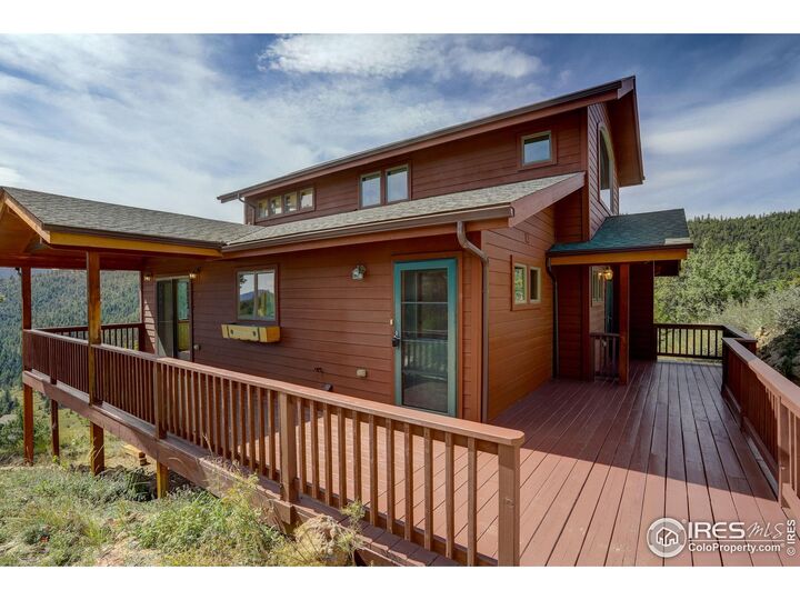 Property Photo:  575 Bulwark Ridge Dr  CO 80532 