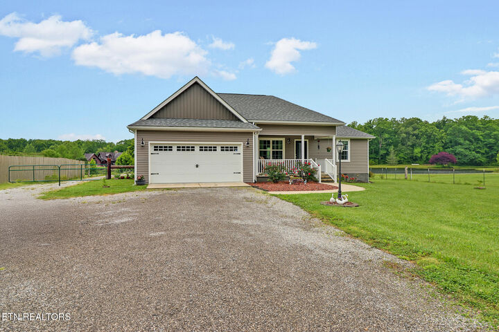 Property Photo:  326 Stanley Hood Rd  TN 38571 