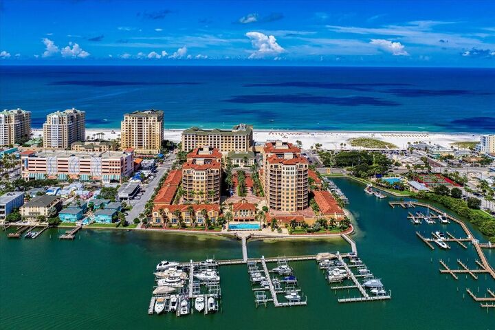 Property Photo:  521 Mandalay Avenue 1105  FL 33767 