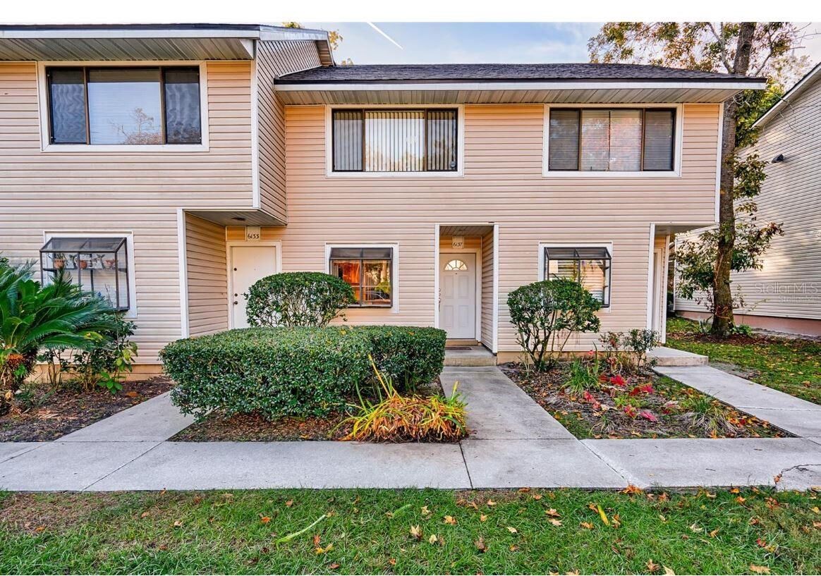 Property Photo:  6137 SW 8th Lane 6137  FL 32607 